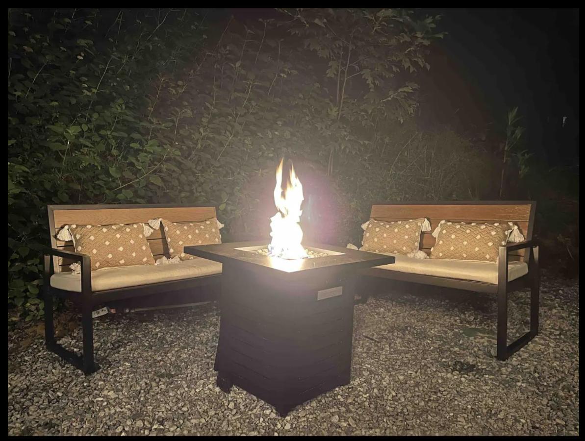 Firefly Season Glamping Hotel Sevierville Exterior foto